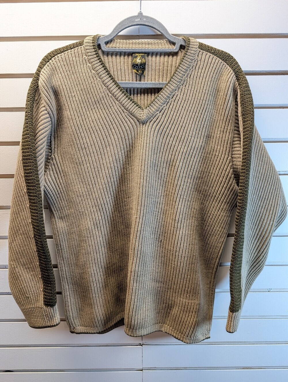 Vintage Alpenland-Modell Mens 100% Wool V-Neck Ski Sweater Large EUC